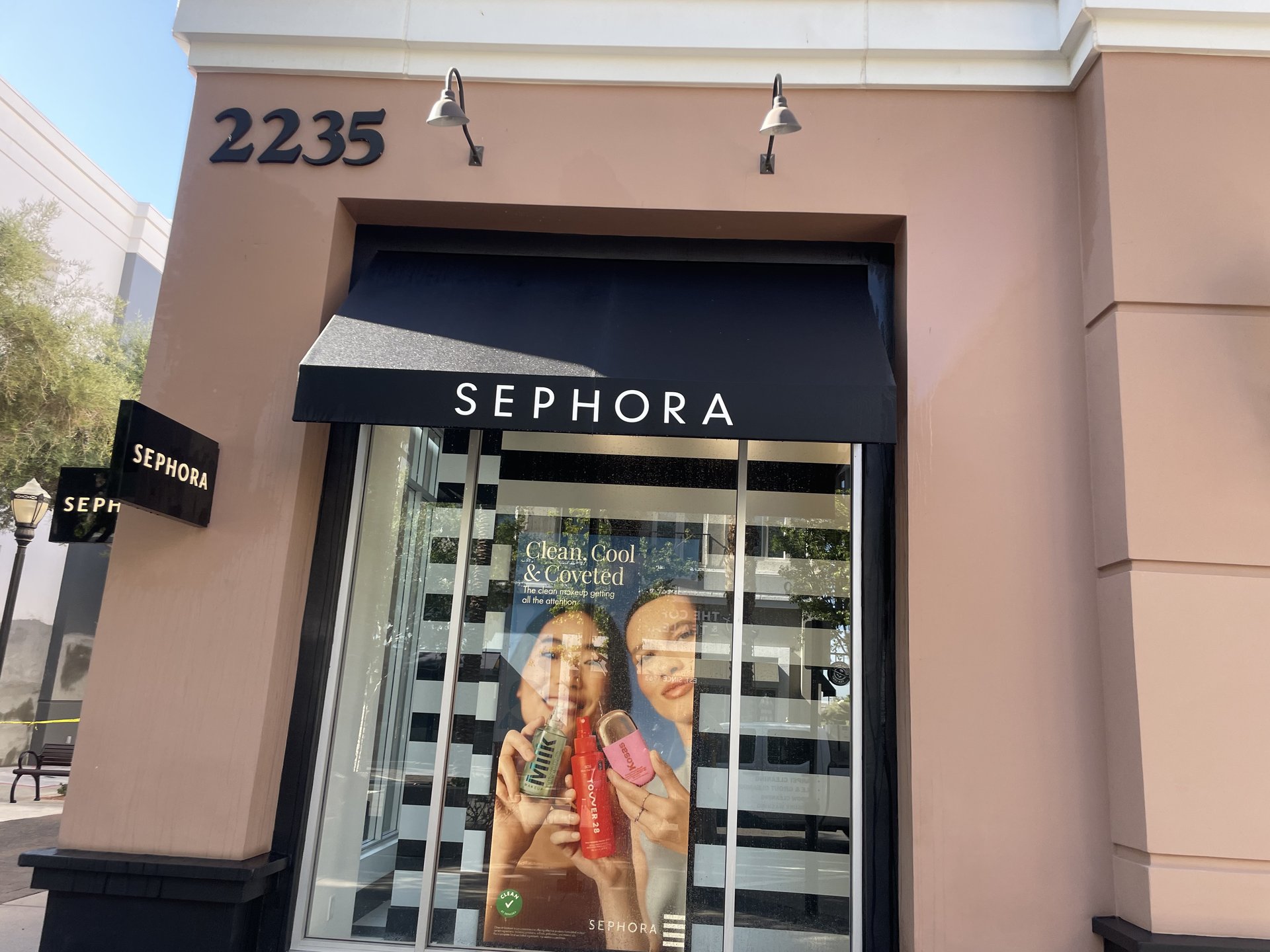 Clean Sephora storefront after professional window cleaning